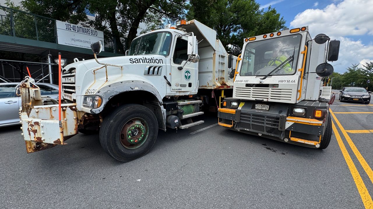 A seven-member Department of Sanitation crew recently hit the Whitestone Expressway in Queens, to begin their mission to clean debris from highways, shoulders and ramps across the five boroughs. (Spectrum News NY1/Roger Clark)