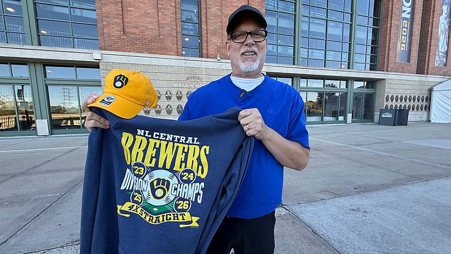 Brewers fans gear up for NLCS with postseason merch
