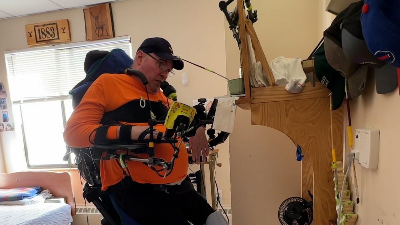 Williamsville man battling multiple sclerosis: 'I will while I can'