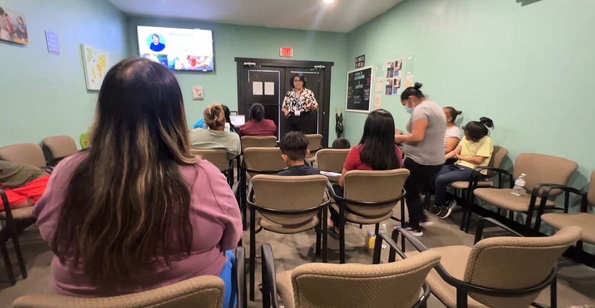 Nonprofit group Enterprising Latinas hosted a series of heat education sessions in Wimauma, known as 