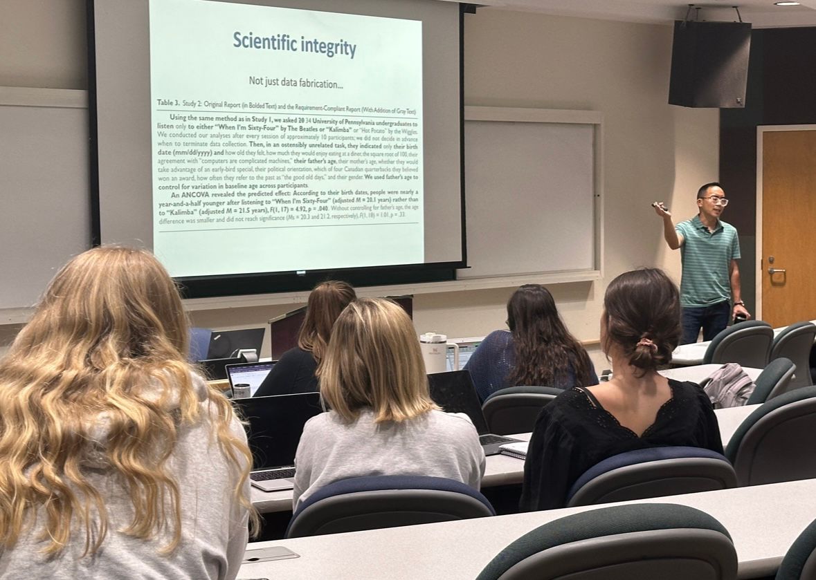 E.J. Masicampo teaching a class at Wake Forest University.