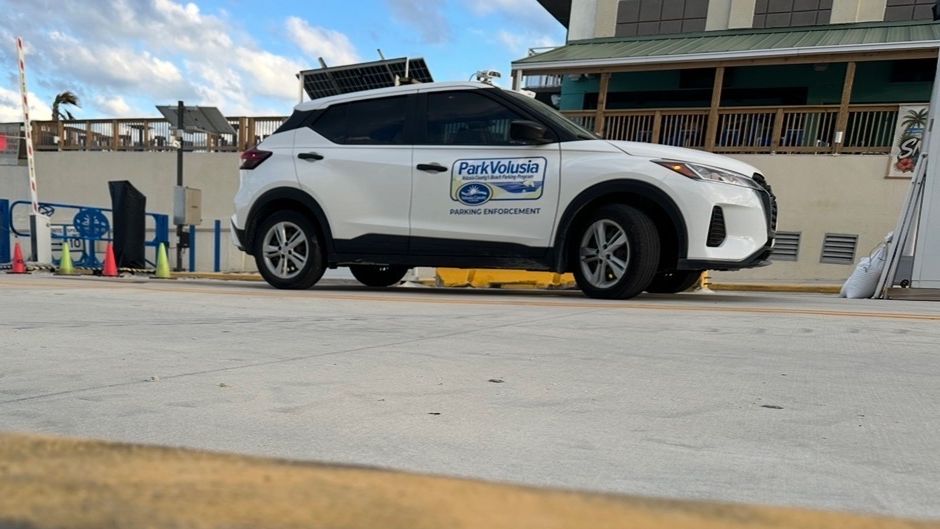Daytona Beach businesses say $20 parking fee is driving customers away