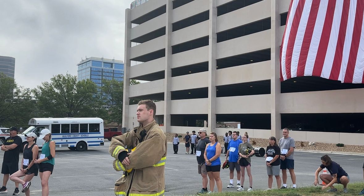 SCSU students reflect on 9/11 with help from comfort dogs – NBC