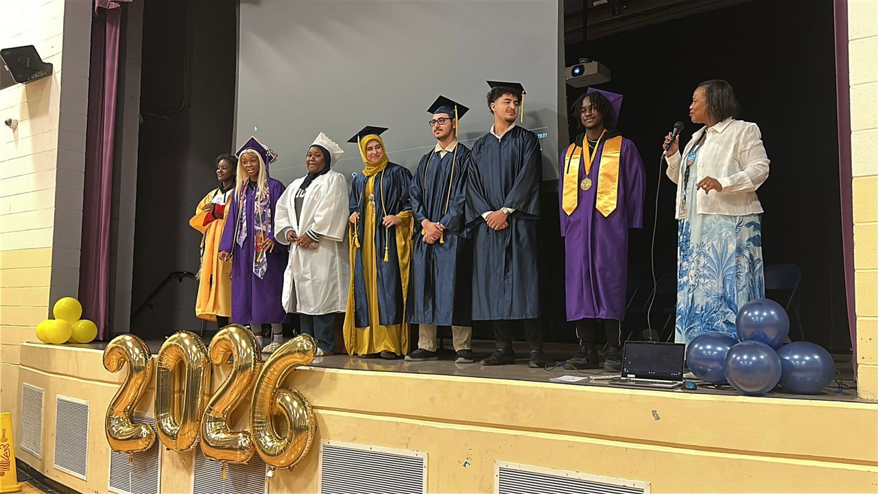 COVID class finally gets their moment in graduation (Spectrum News / Sheena Elzie)