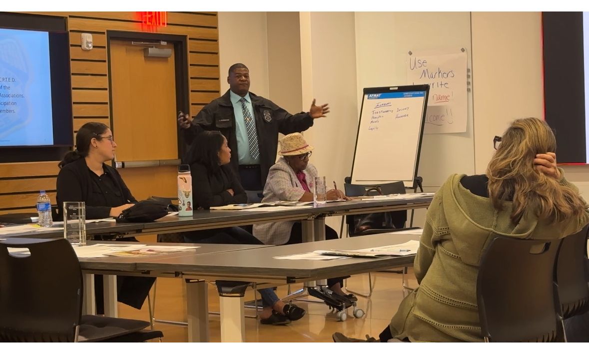 Detective Andrew Washington is addressing the East Tampa CRA committee members. (Spectrum Bay News 9/Fadia Patterson)