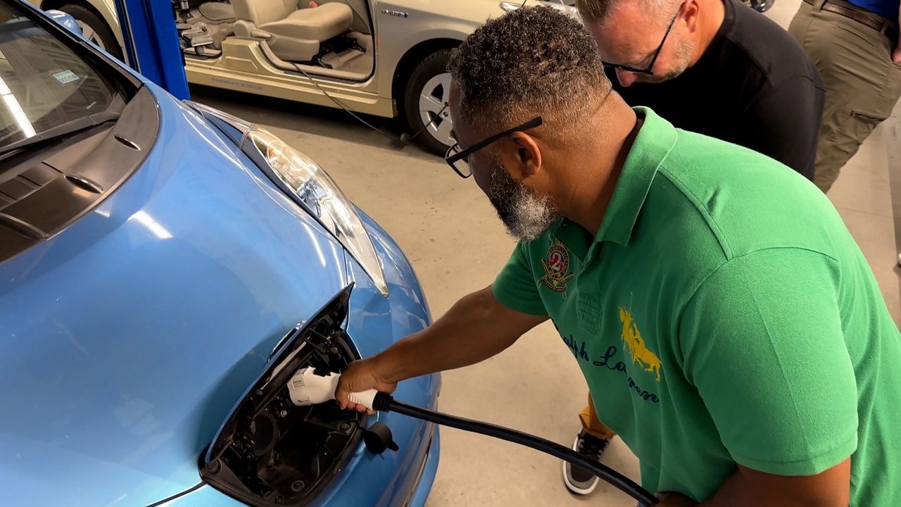 Wake Tech hosts new pilot program for electric vehicle field technicians