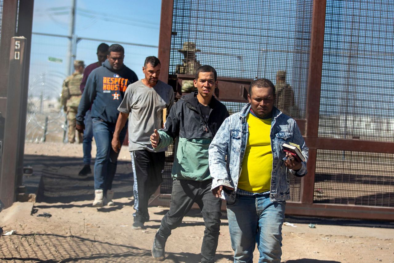 US to limit asylum at Mexico border, open 100 migration hubs