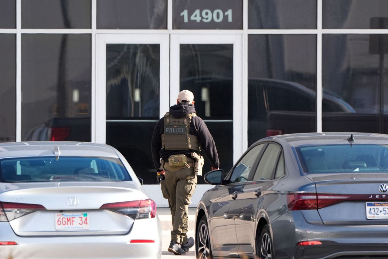 Federal immigration officials scout warehouses as they eye more ...