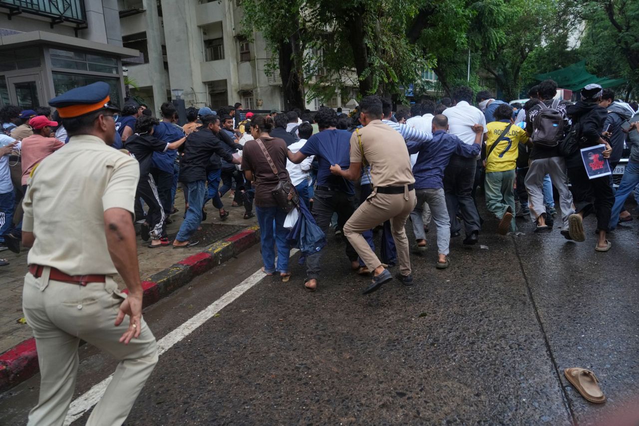 India protest movement holds capital sit-in as police crack down on ...