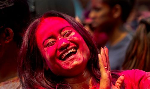 Indians gather for Holi celebrations as virus cases surge Punjab