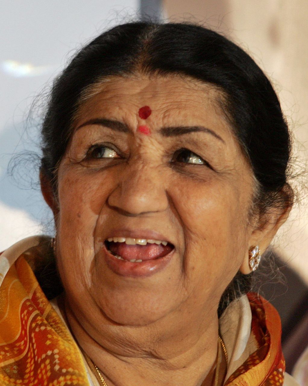 Lata Mangeshkar, legendary Indian singer, dies at 92