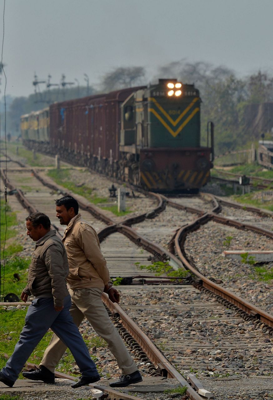 Pakistan official: Train service with India resumes