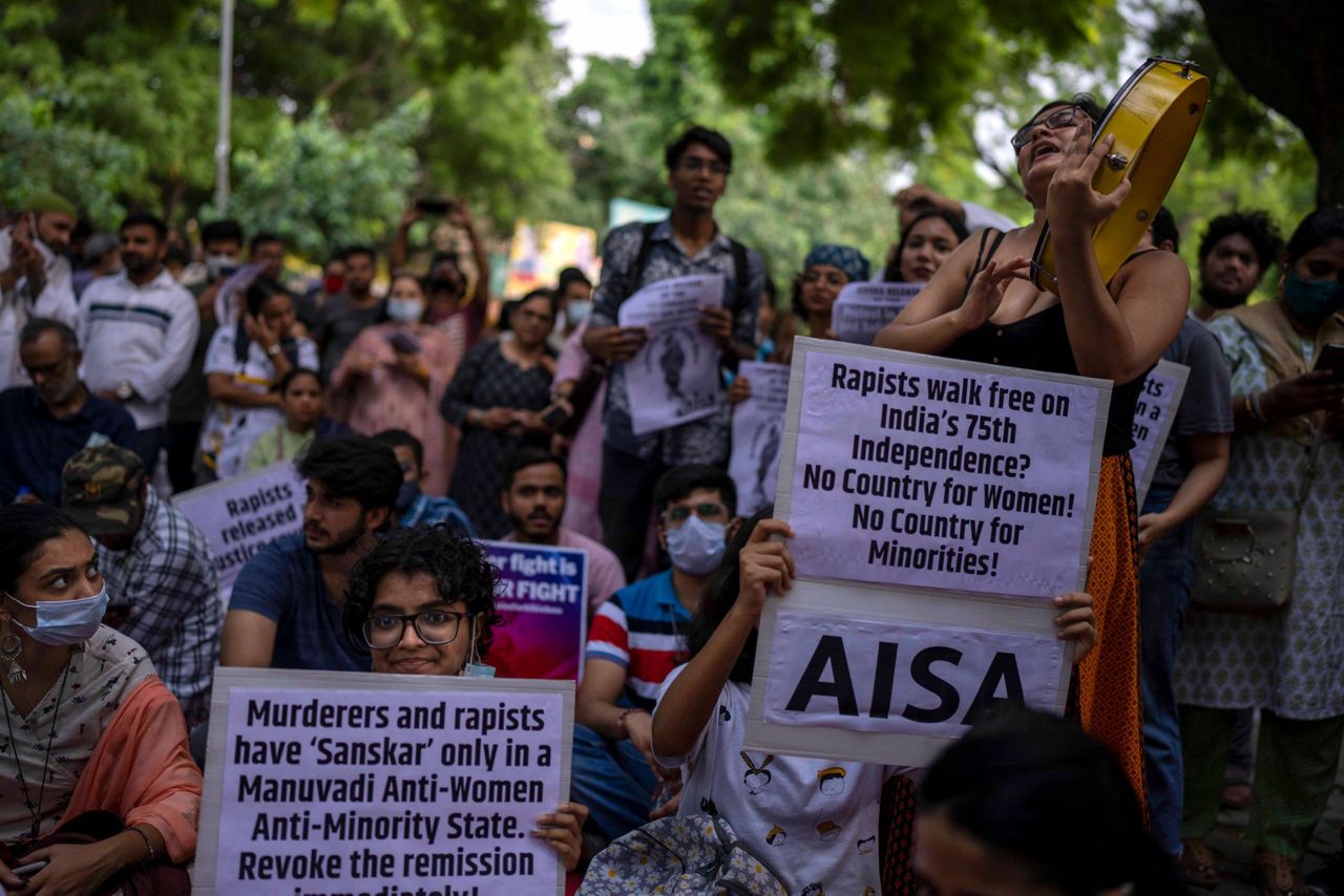 Protests in India against release of 11 convicted rapists