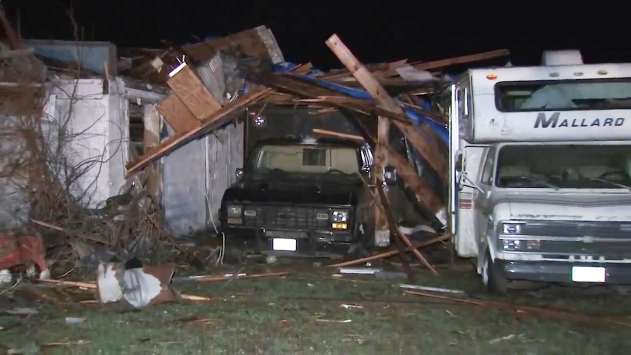 2 killed after tornadoes tear through Illinois and Indiana