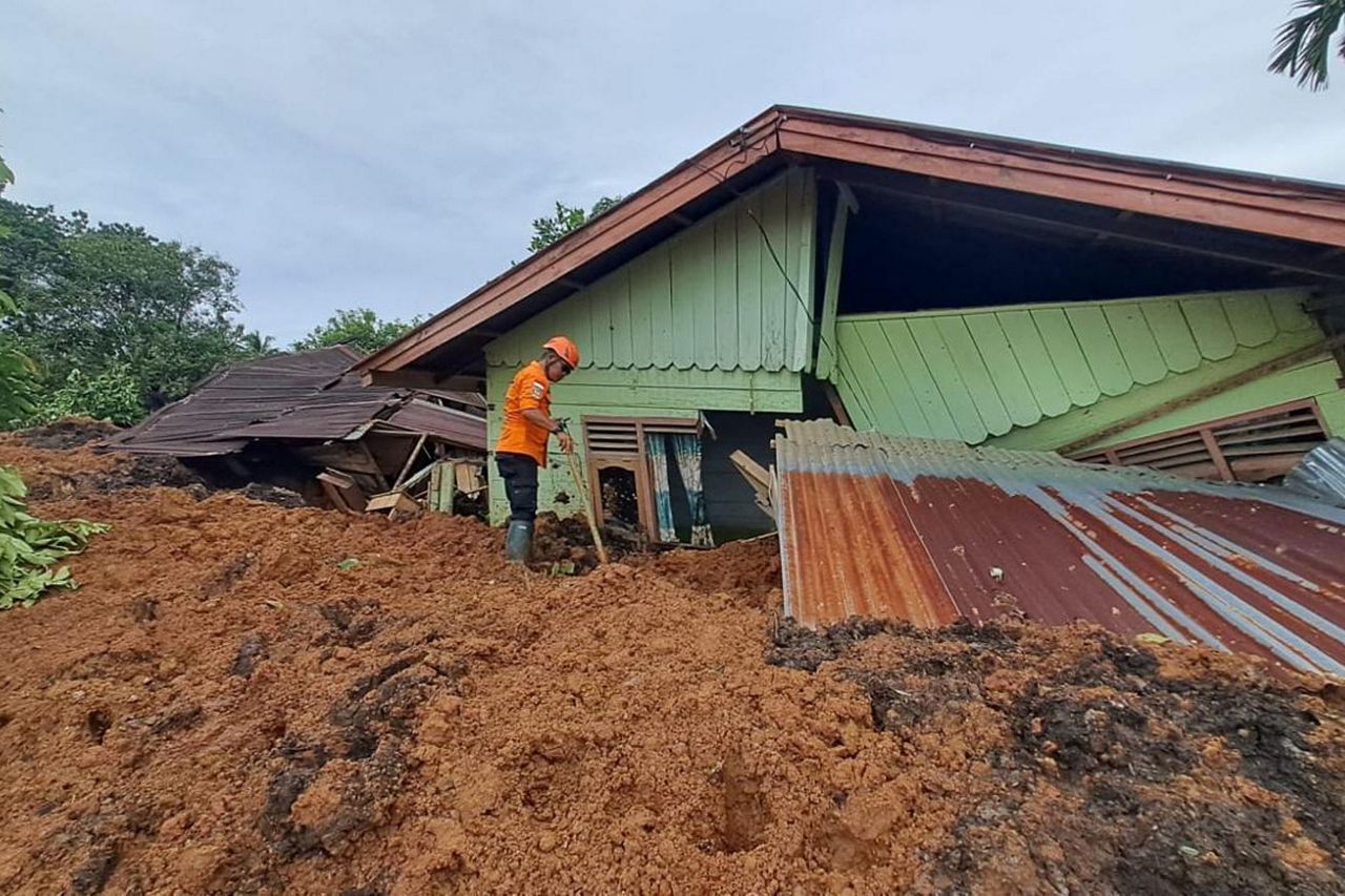 Death toll from floods and landslides on Indonesia's Sumatra island ...