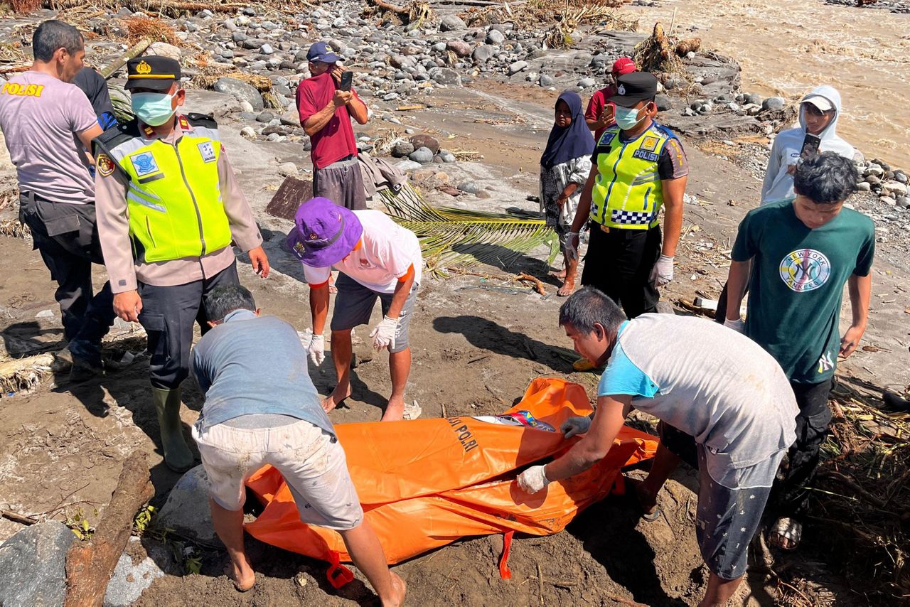 Death toll from floods and landslides on Indonesia's Sumatra island ...