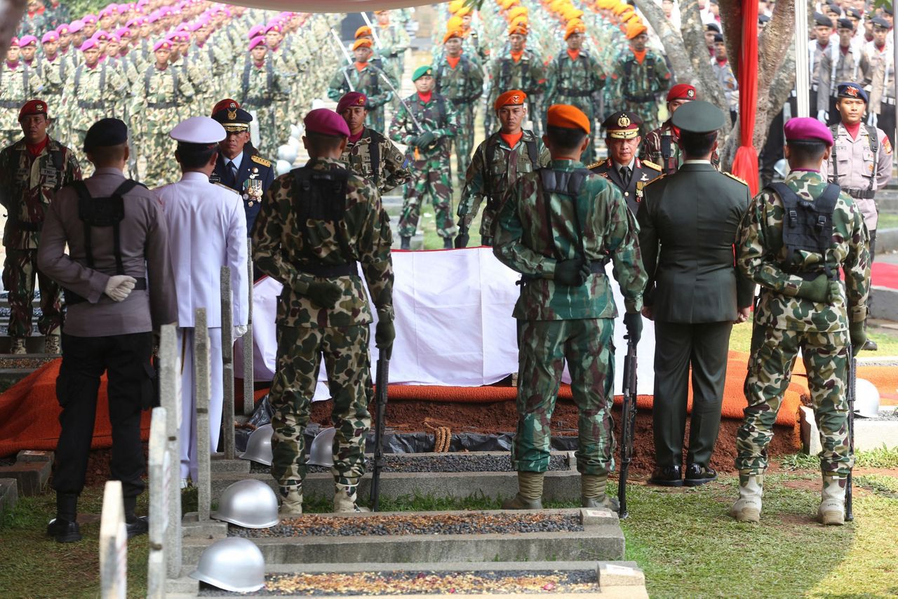 Indonesians Bury Former President Habibie At State Funeral