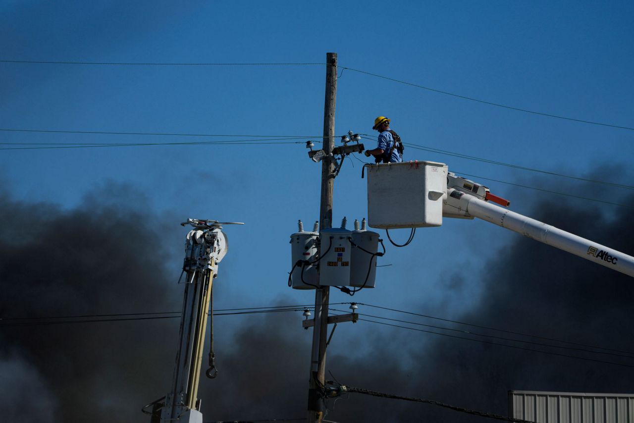 Residents forced from Indiana homes as plastics fire burns