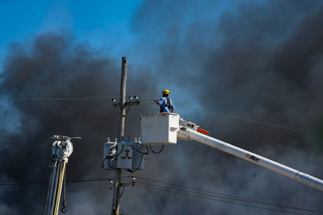 Residents forced from Indiana homes as plastics fire burns