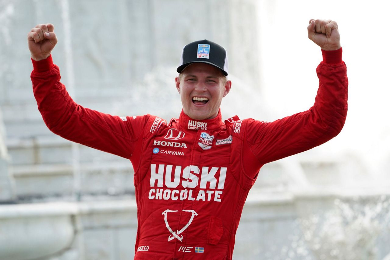 Ericsson scores 1st IndyCar win at action-packed Belle Isle