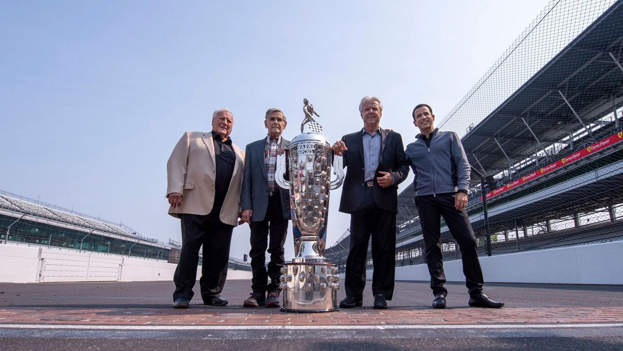 Castroneves happily joins elite club of 4-time Indy winners