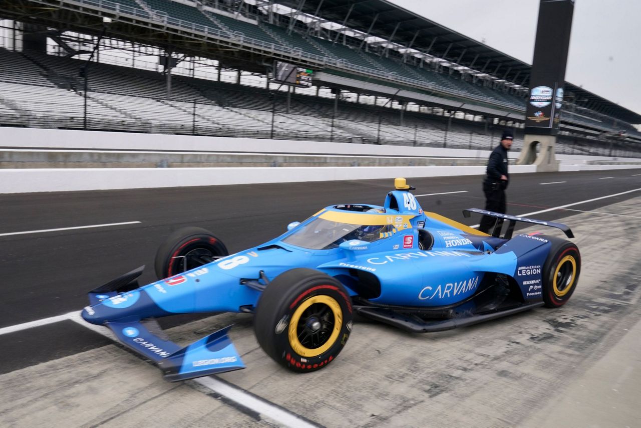 Johnson tests hand while gaining experience during Indy test