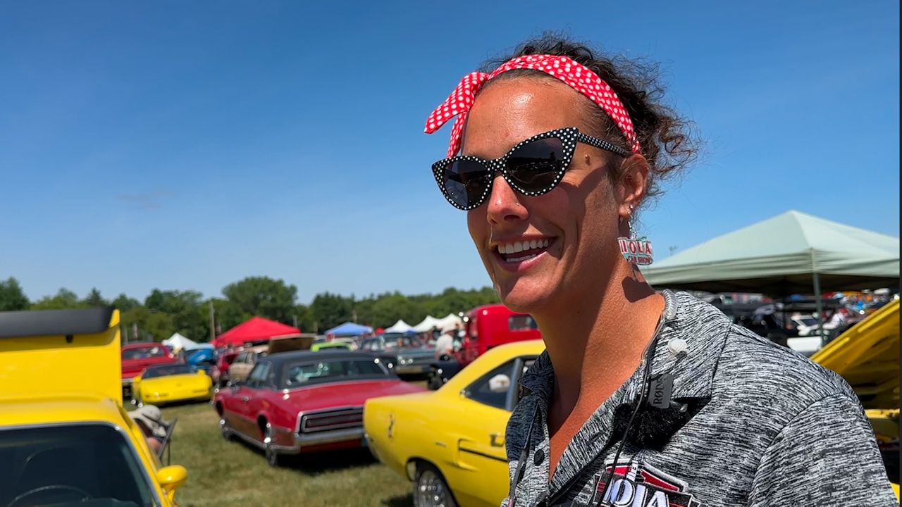 iola-car-show-draws-car-enthusiasts-to-wisconsin