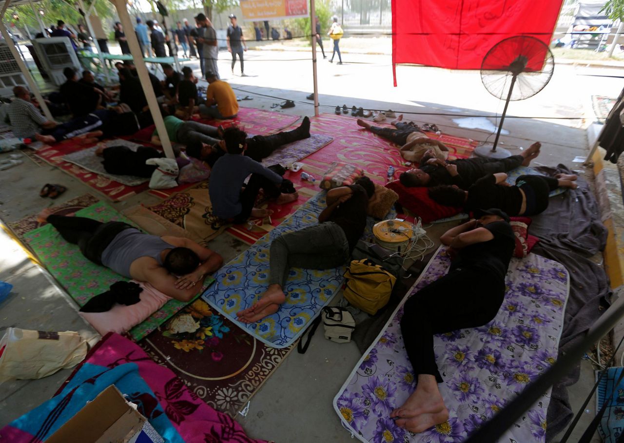 Followers of cleric told to withdraw from Iraq's parliament
