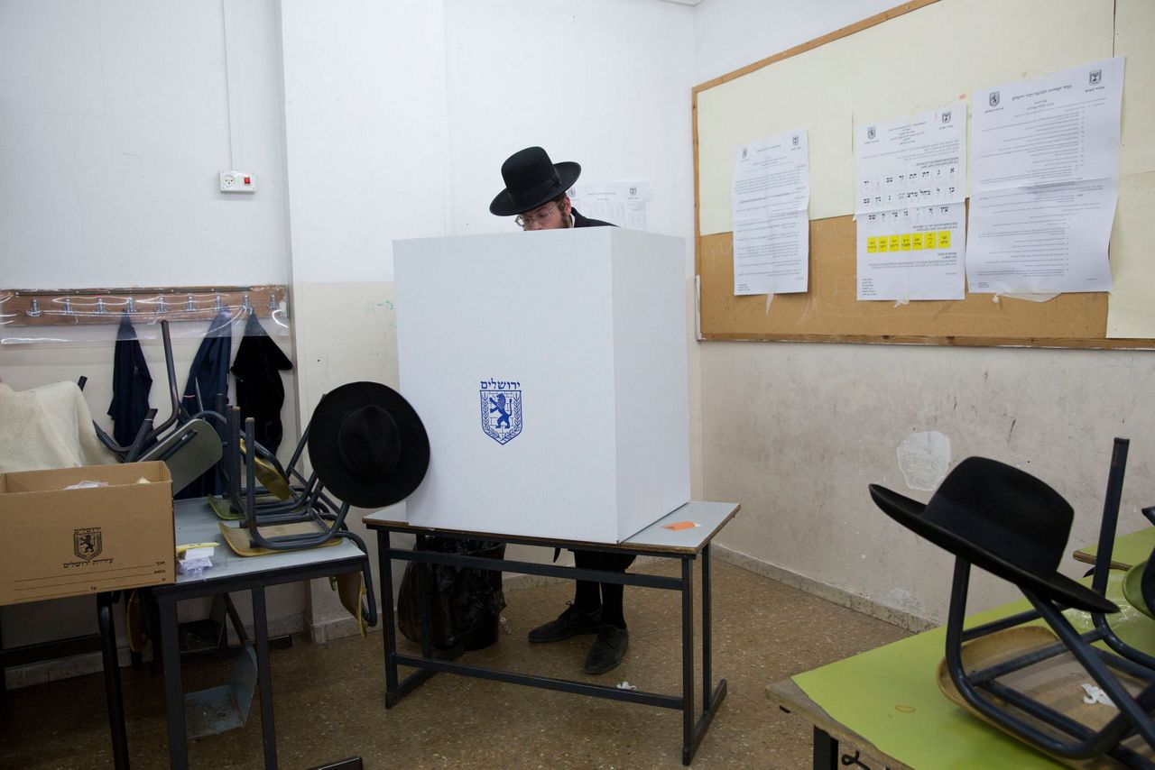 Israel holds municipal vote, Jerusalem chooses new mayor