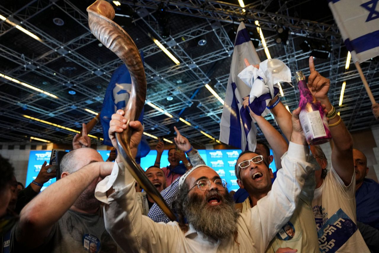 Israel's Netanyahu appears to edge toward victory after vote