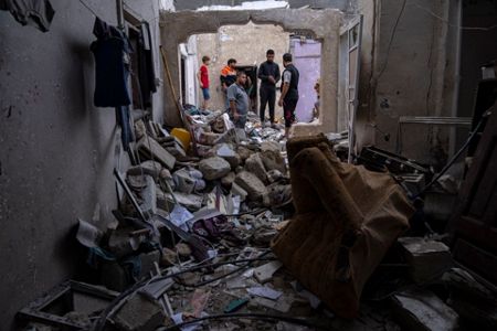 Palestinians break into Gaza UN aid warehouses as toll tops 8,000, Israel-Palestine conflict News