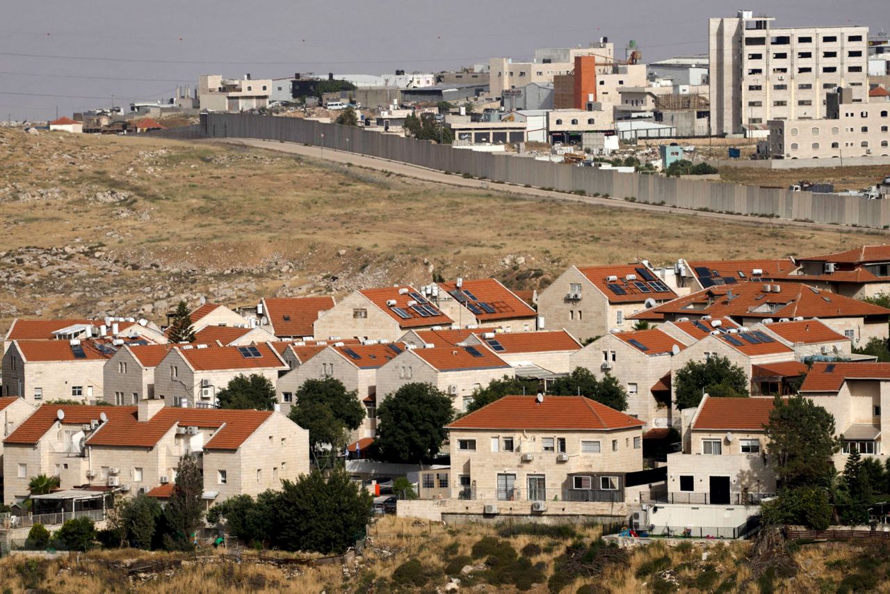 Israel levels Palestinian homes ahead of settlement approval