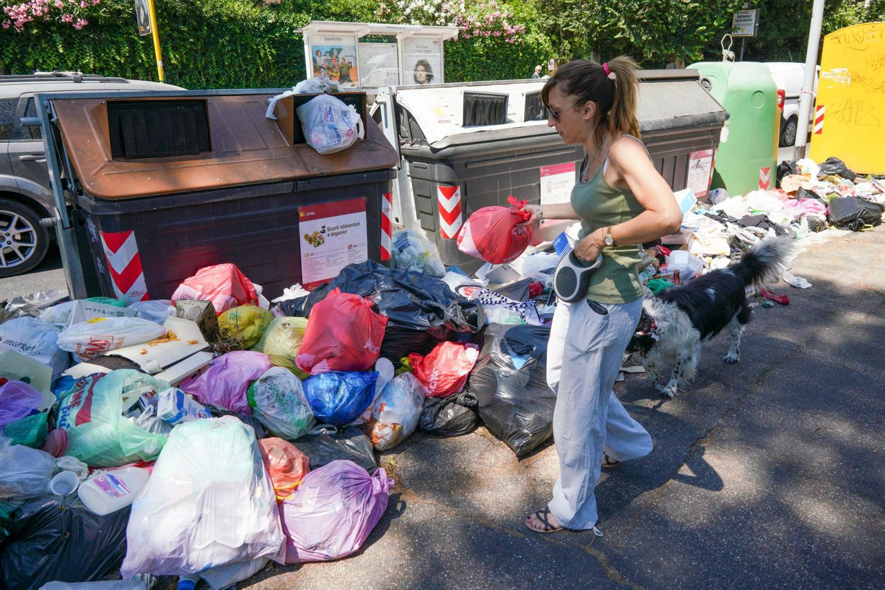 Rome doctors warn of health hazards from city's garbage woes