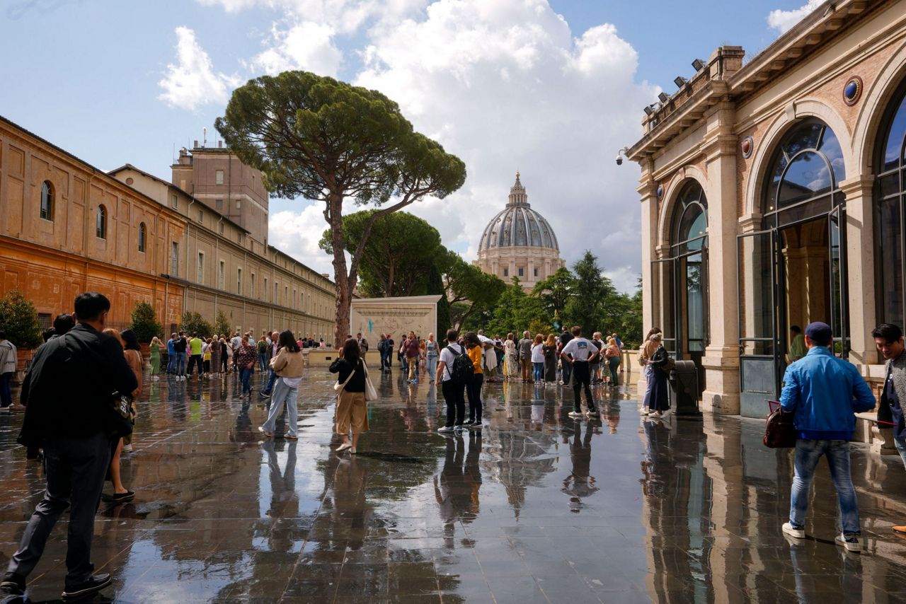 Vatican Experts Uncovering Gilded Glory Of Hercules Statue Struck By Lightning 