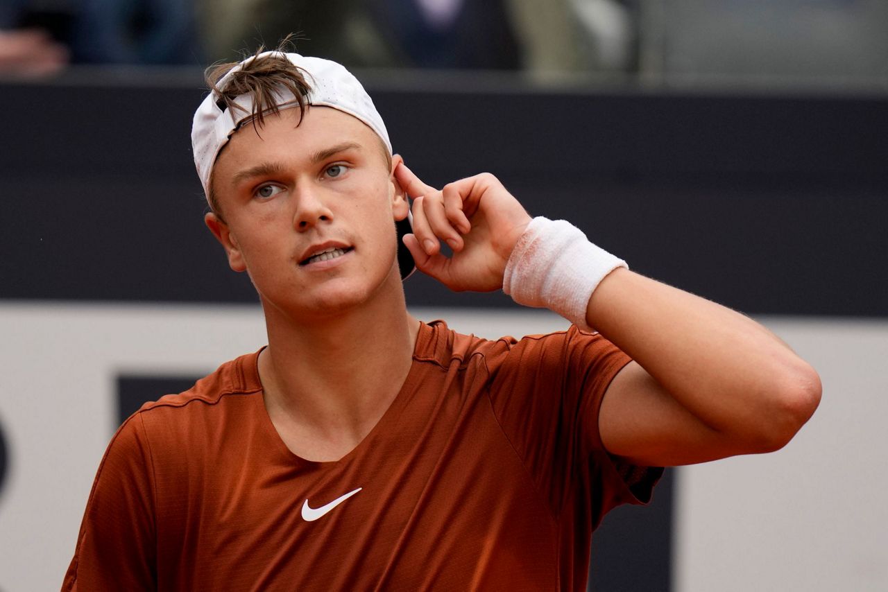 Rune follows up win over Djokovic by beating Ruud to reach Italian Open ...
