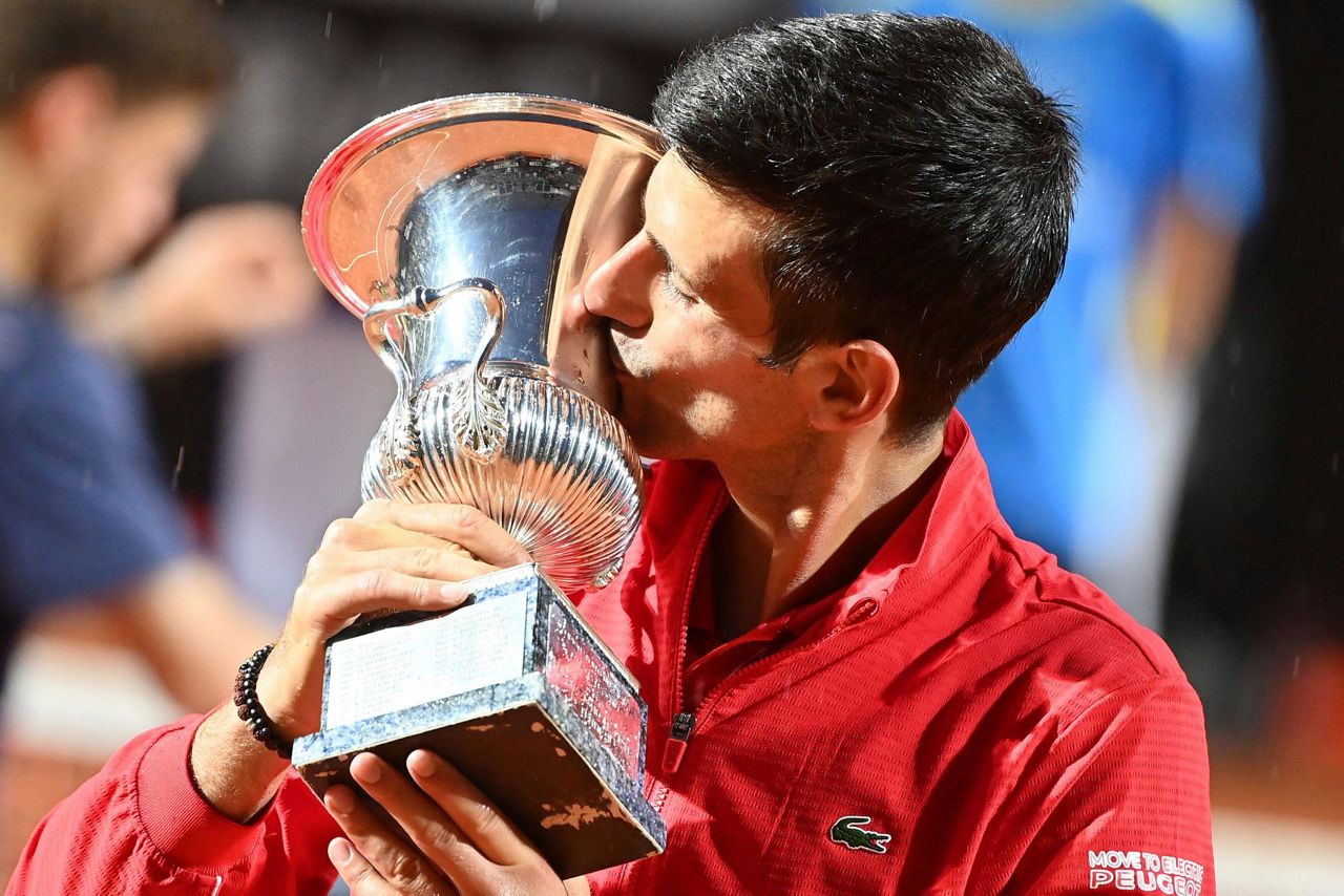 Halep wins Italian Open when Plíšková retires from final