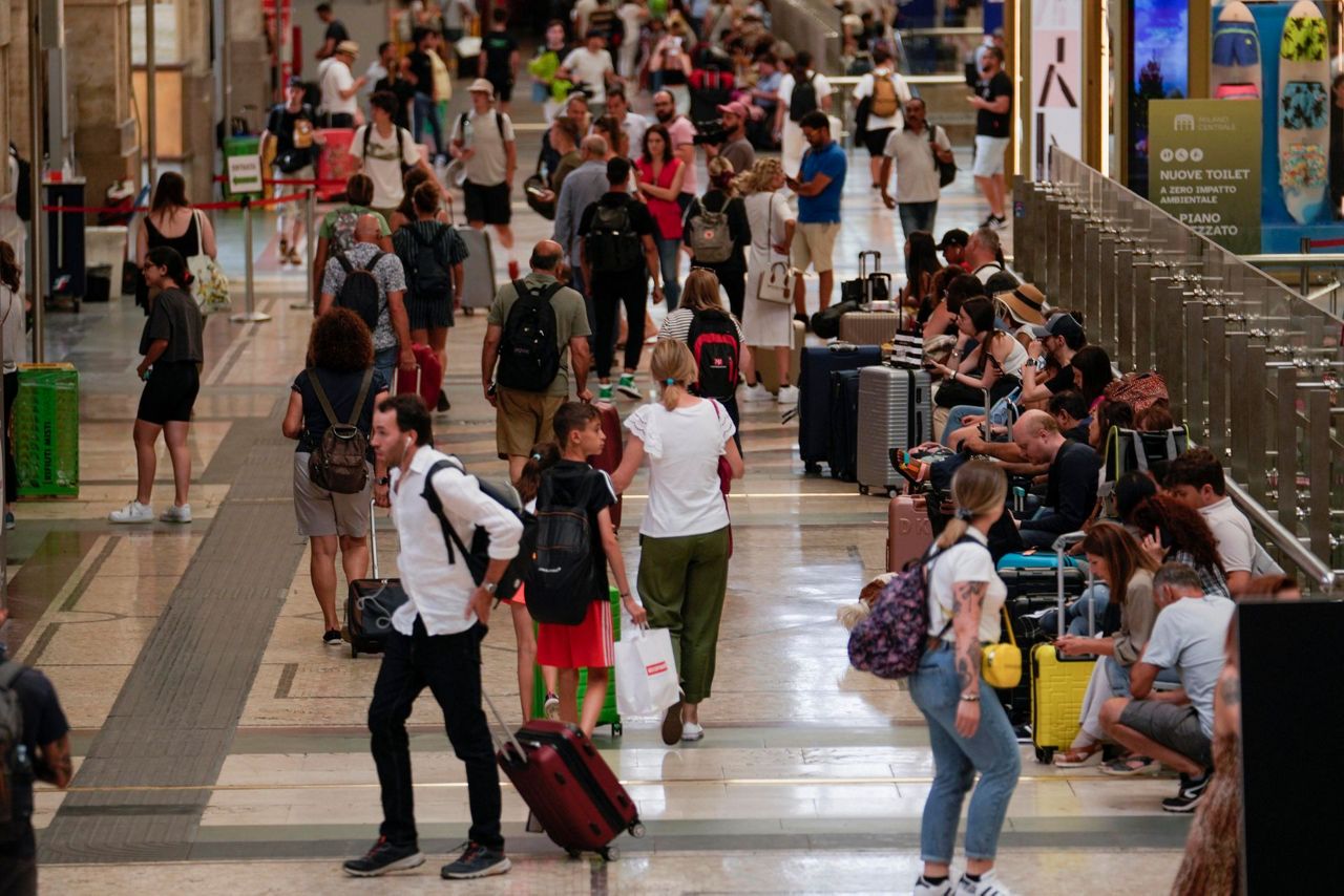 Italy rail strike strands commuters and tourists in sweltering weather