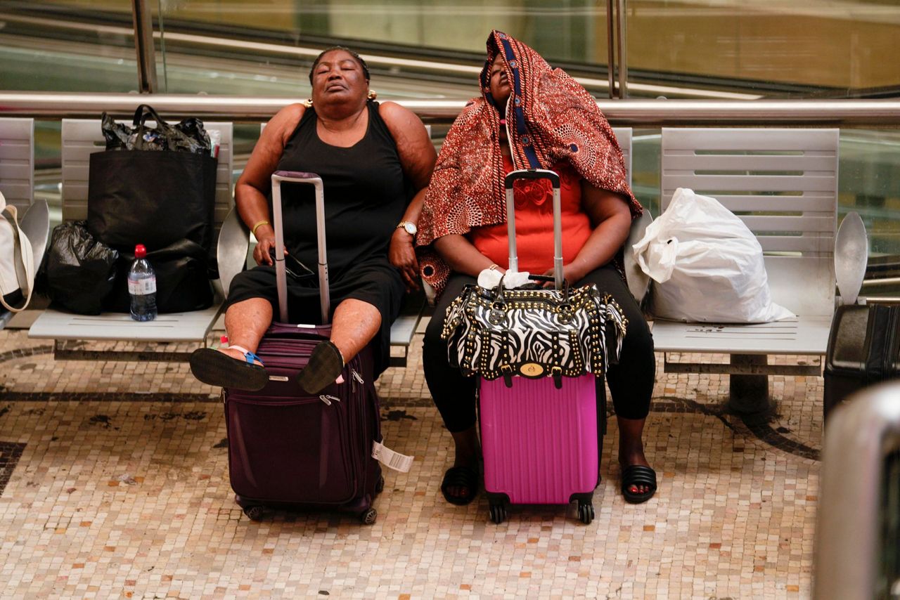 Italy rail strike strands commuters and tourists in sweltering weather