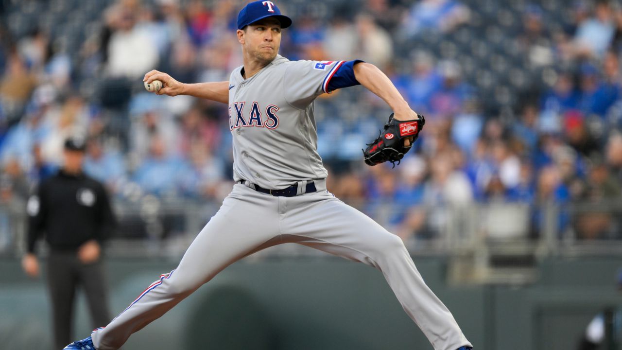 Jacob deGrom introduced by Rangers