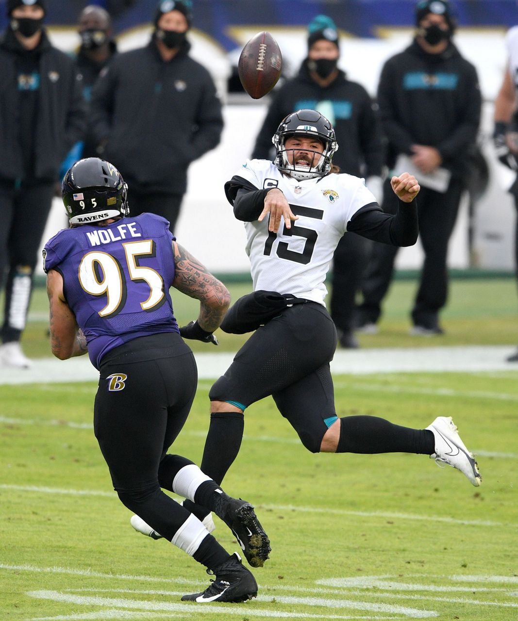 Jackson Leads Surging Ravens To 40 14 Rout Of Jaguars