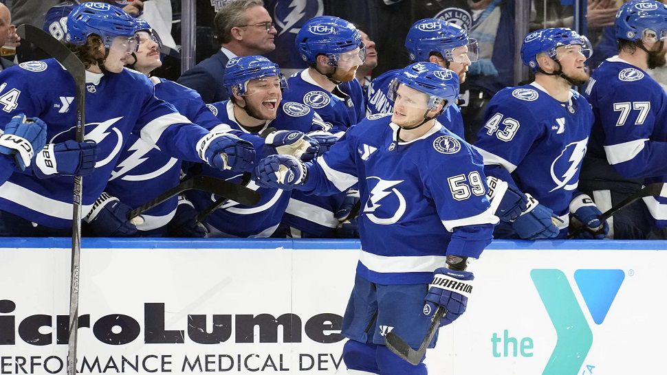 Tampa Bay center Jake Guentzel celebrates with the Lightning bench after scoring in a shootout on Thursday night.