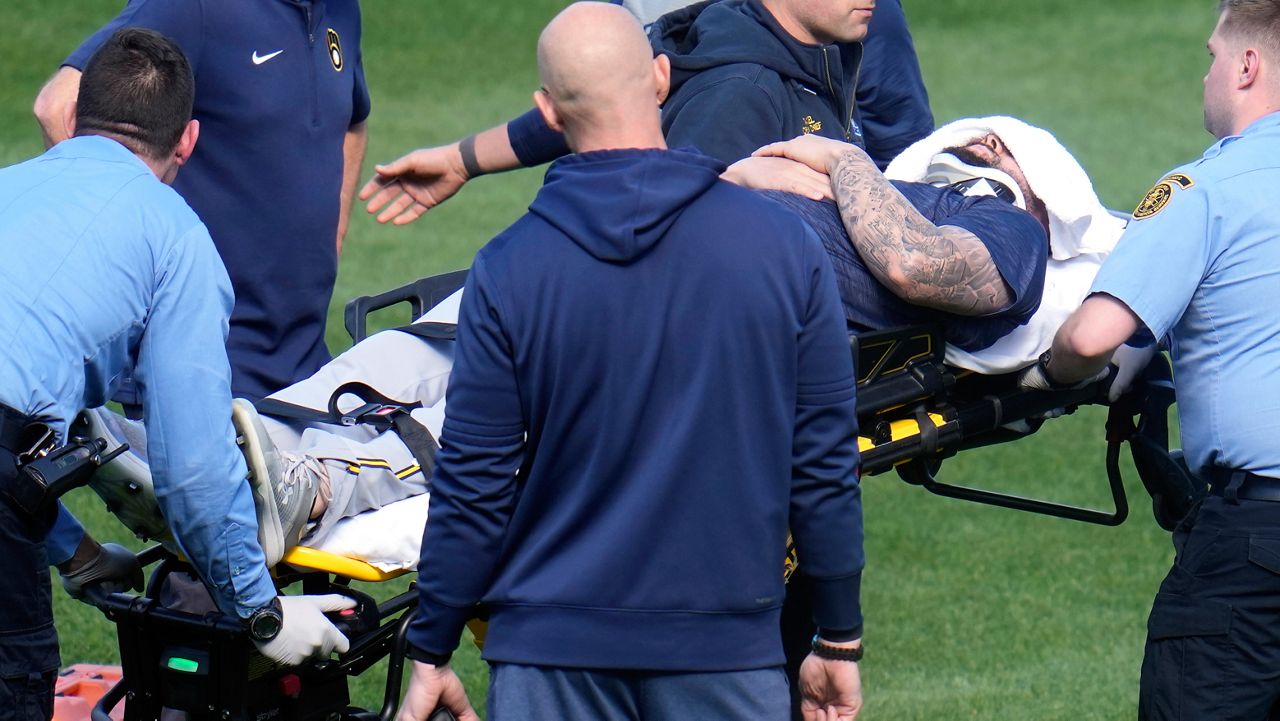 Brewers' Jakob Junis hit in neck by line drive in batting practice, taken to hospital