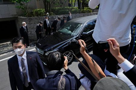 Abe's body arrives in Tokyo as country mourns ex-PM's death