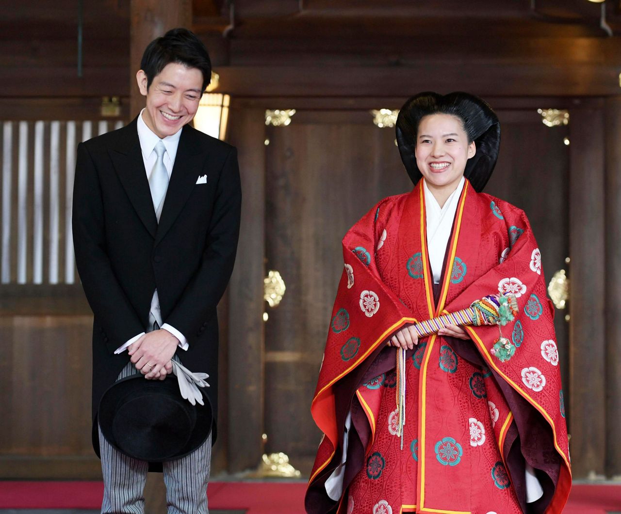 Japanese Princess Ayako marries commoner at shrine ceremony