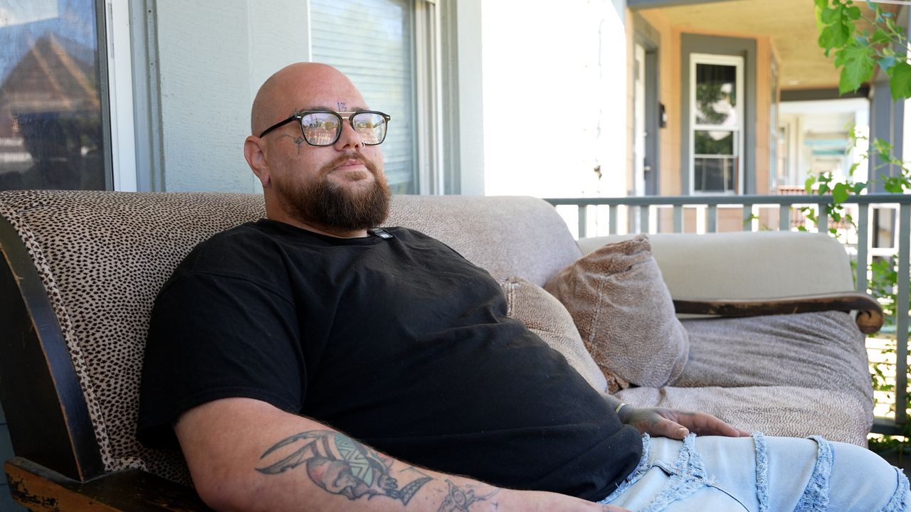 Neighbor describes life near accused Capitol plotter