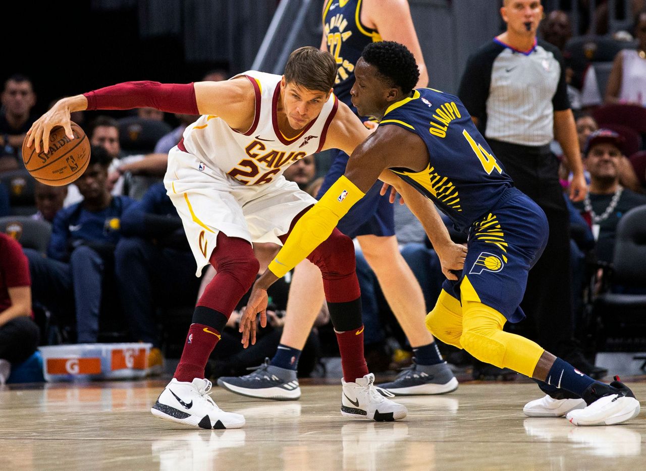 AP Source: Cavs send Korver to Jazz for future draft picks