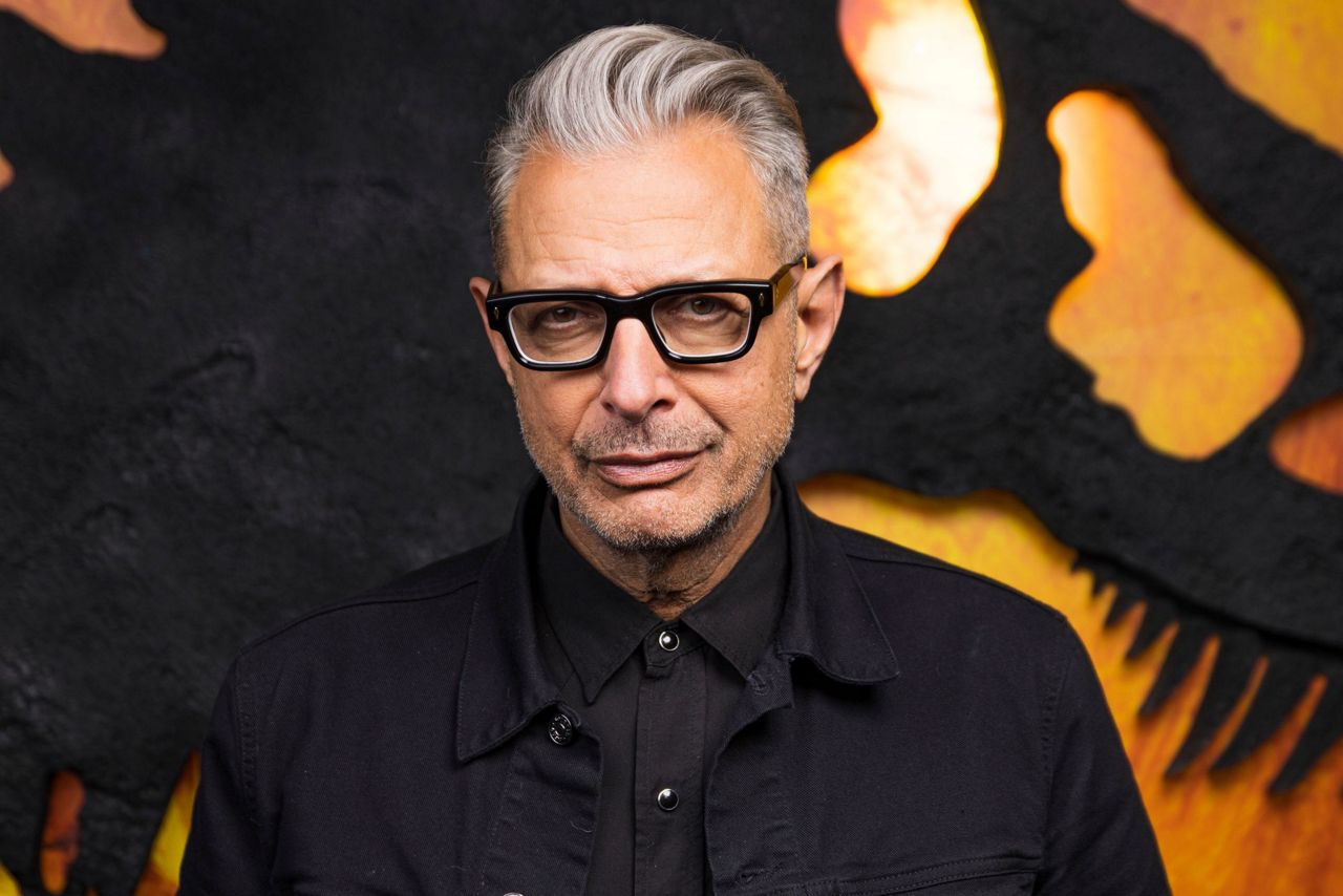 Jeff Goldblum takes one more bite out of 'Jurassic World'