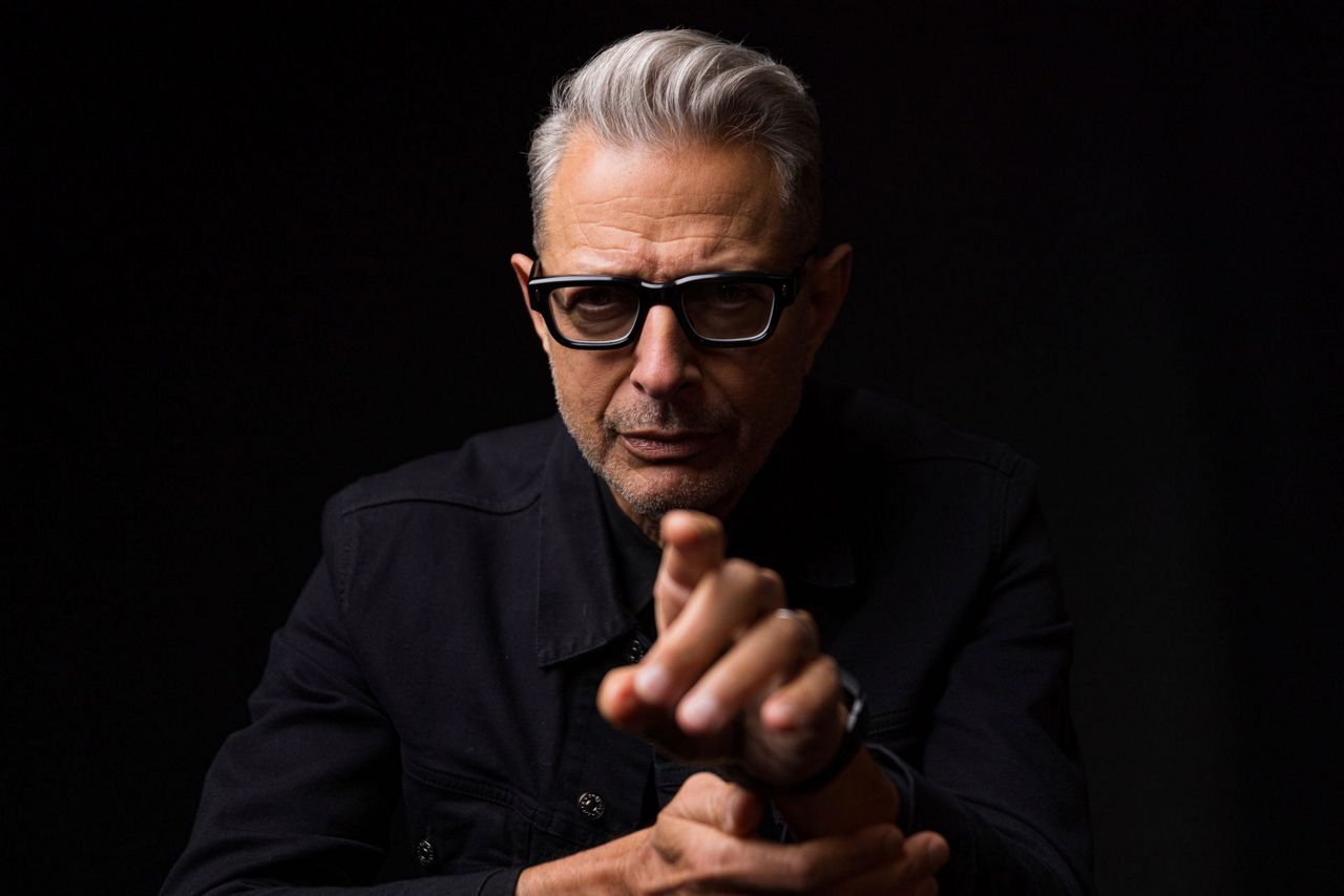 Jeff Goldblum takes one more bite out of 'Jurassic World'