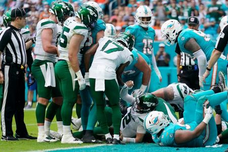 Miami Dolphins extend win streak with win over Jets