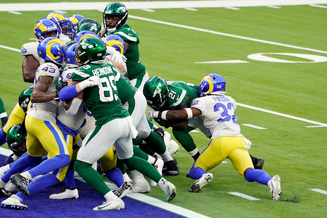 Erase that 0!: Jets edge Rams 23-20, avoid winless season
